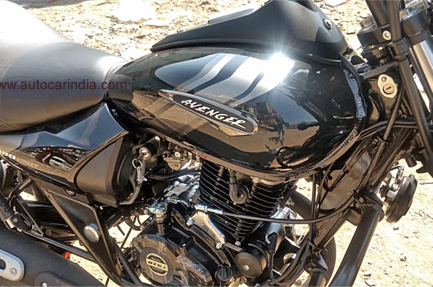 Bajaj Avenger 180 Street spied again Black fuel tank