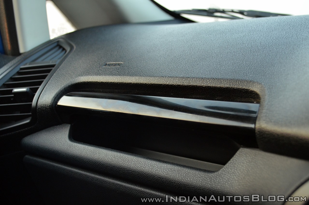 Ford EcoSport Petrol AT review grab handle