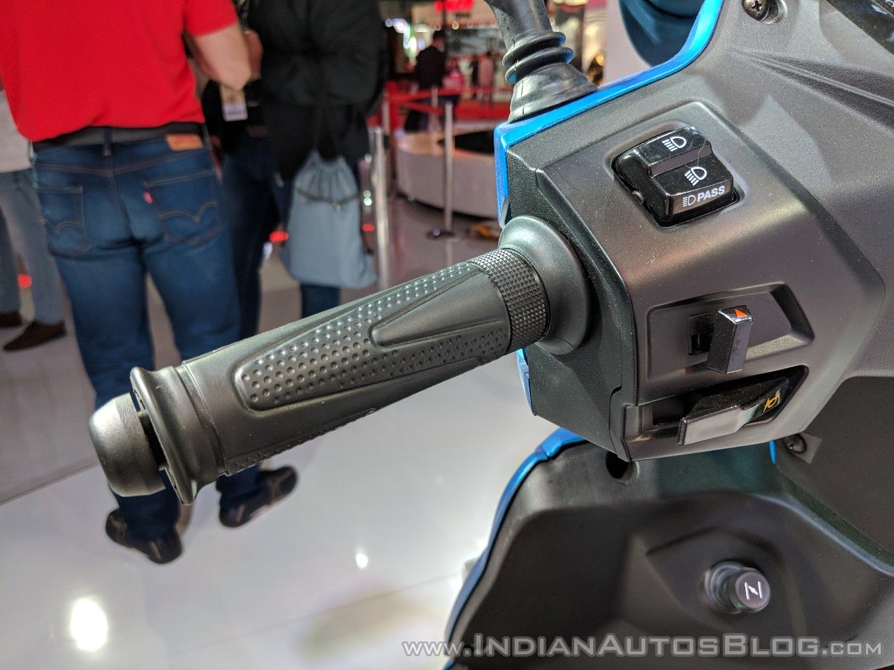 Hero Maestro Edge 125 switchgear at 2018 Auto Expo