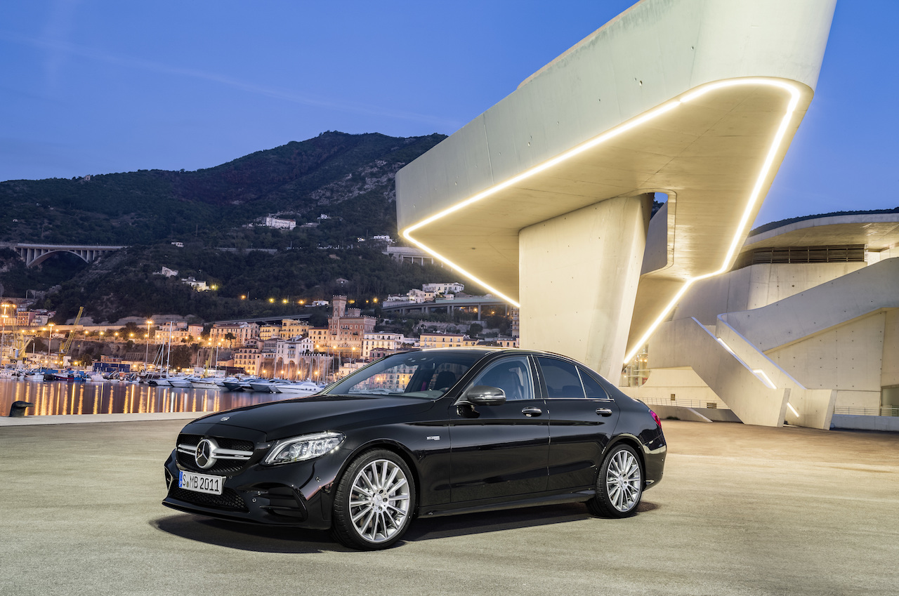 2018 Mercedes-AMG C 43 AMG 4MATIC (facelift) front three quarters