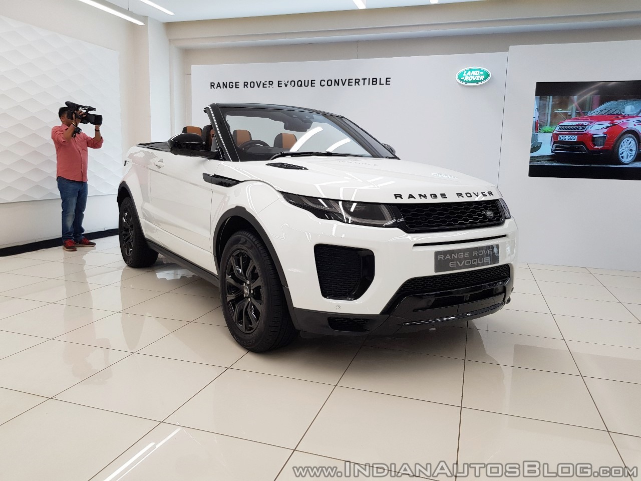 Range Rover Evoque convertible top down