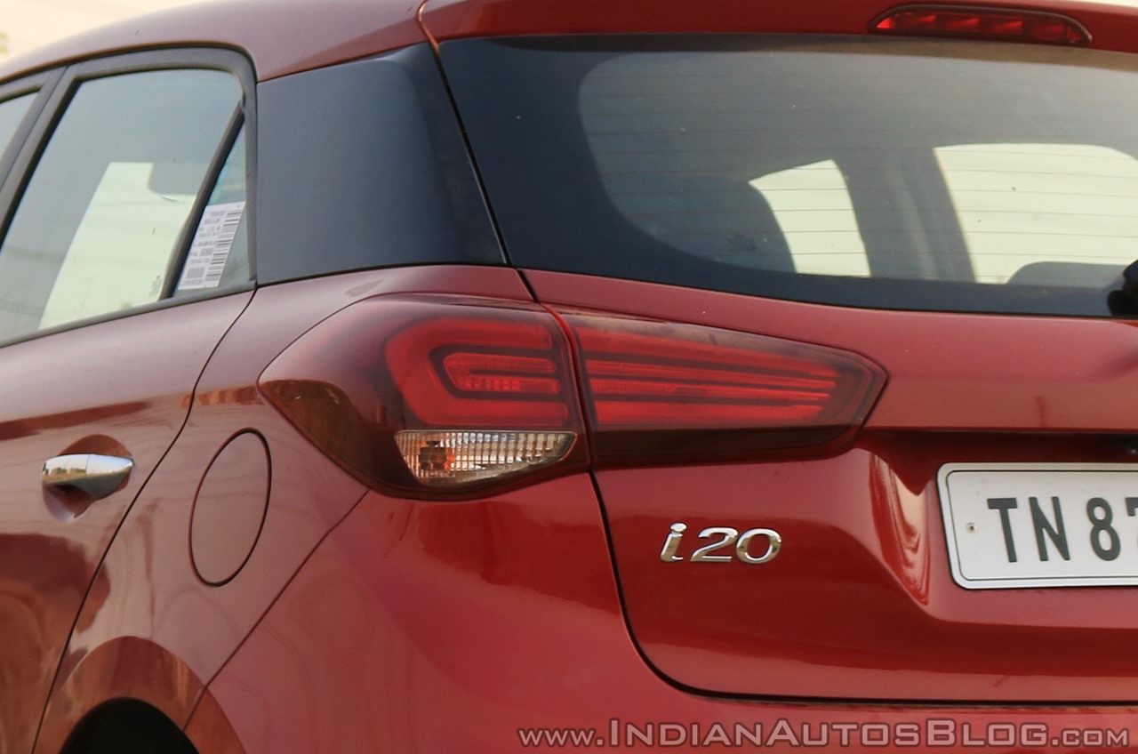 2018 Hyundai i20 facelift review tail light