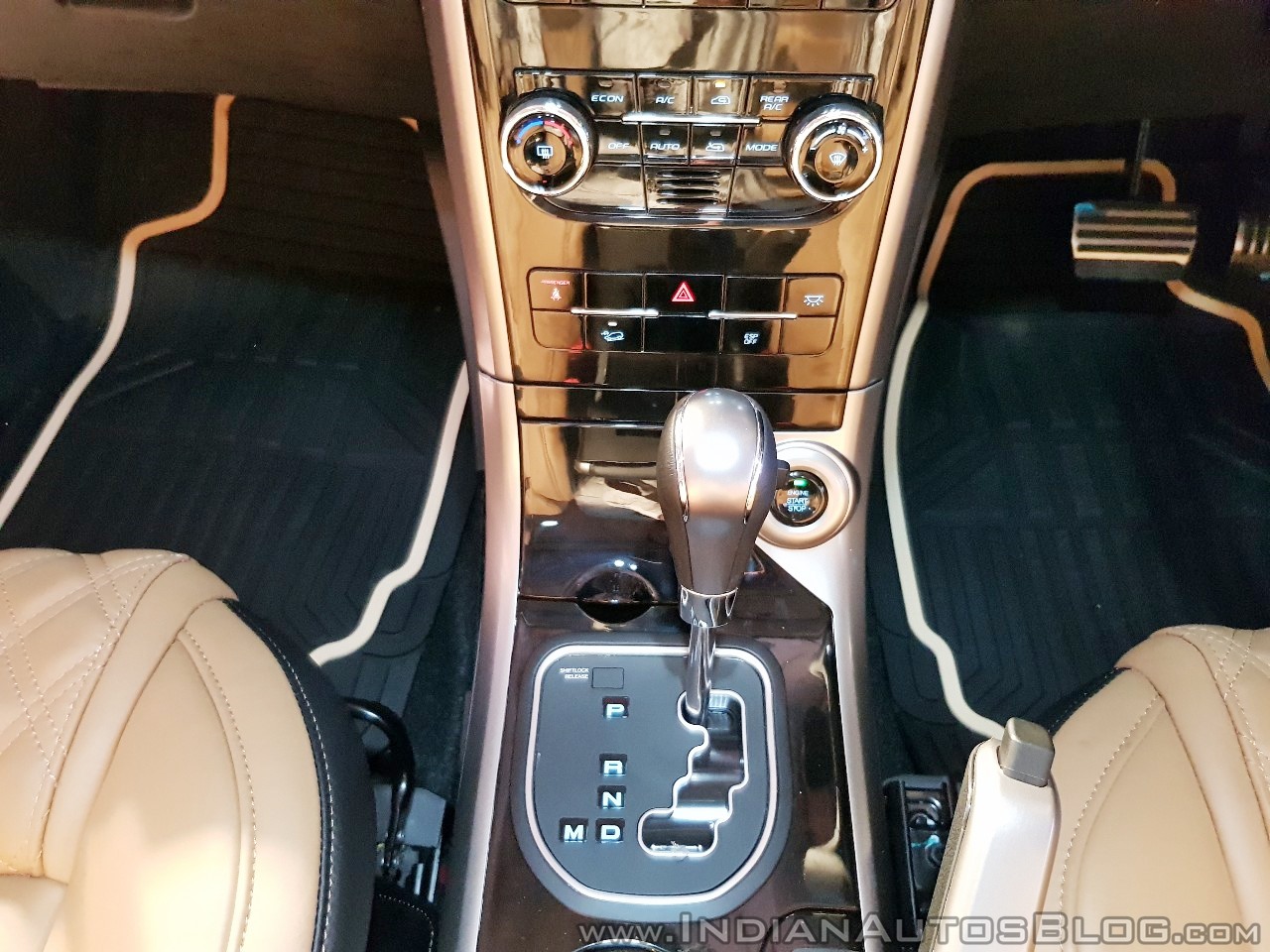 2018 Mahindra XUV500 facelift automatic transmission