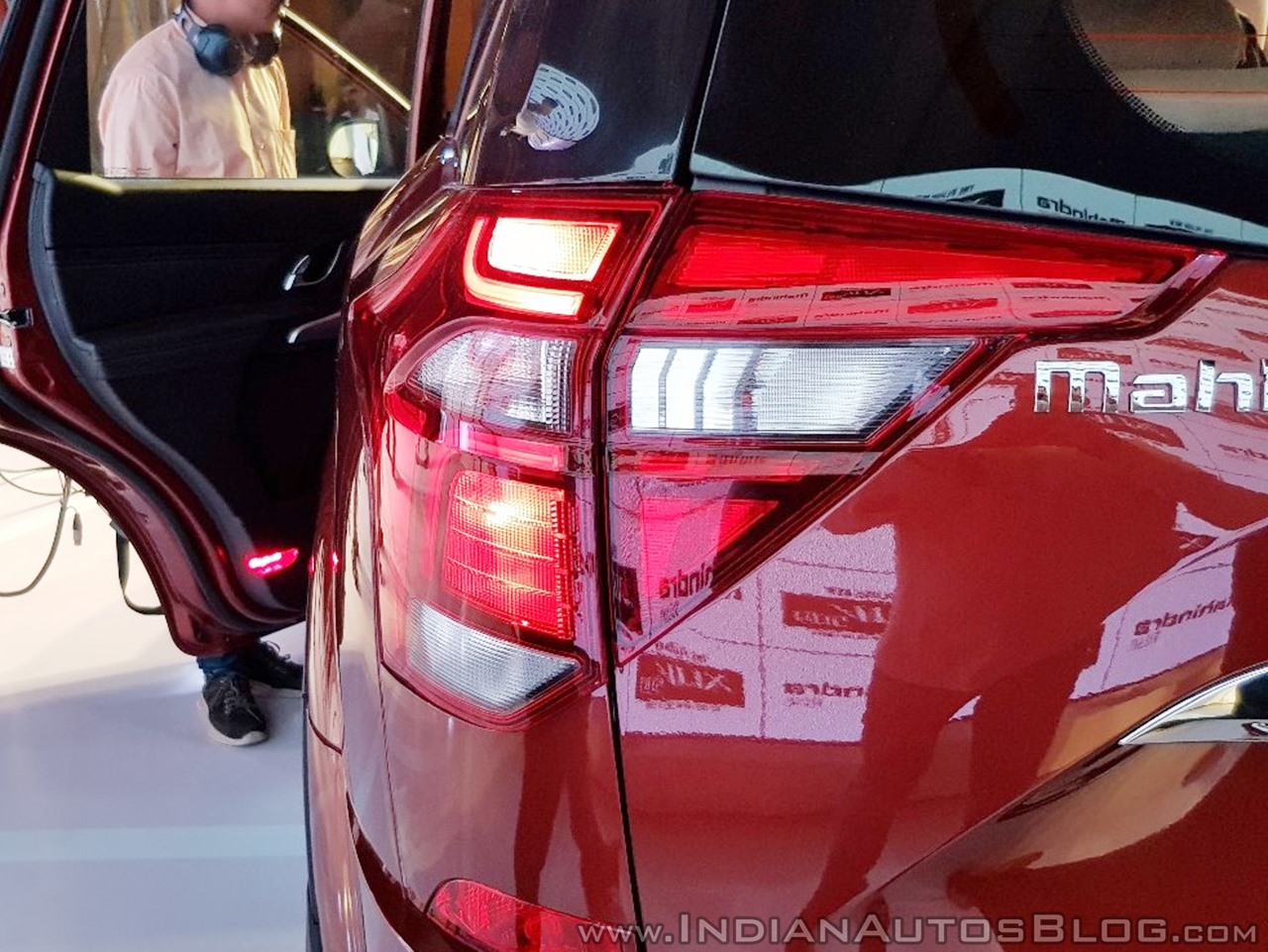 2018 Mahindra XUV500 facelift tail light