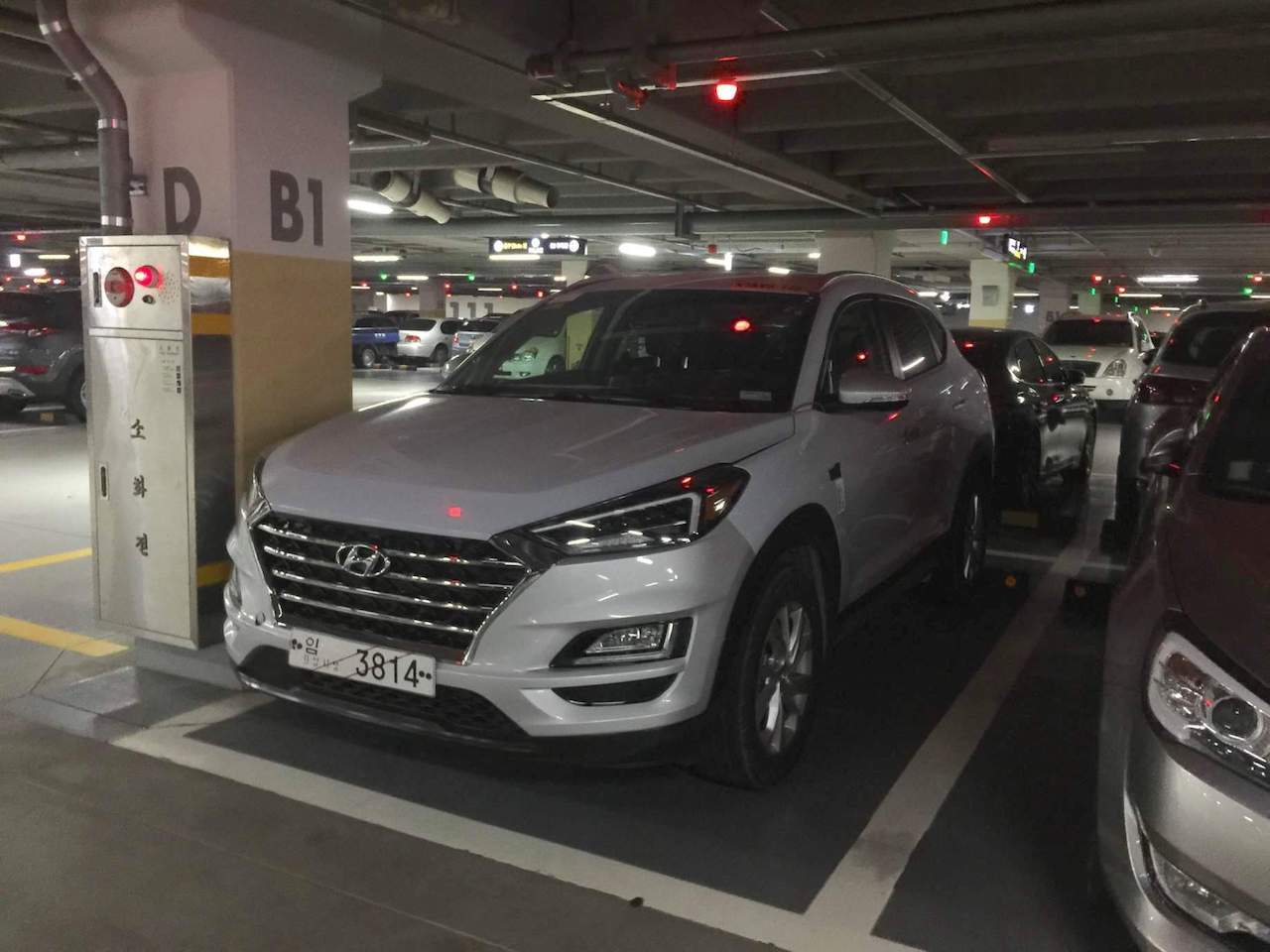 2019 Hyundai Tucson (facelift) front three quarters South Korea