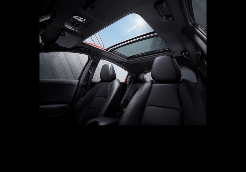 2018 Honda HR-V (facelift) panoramic sunroof