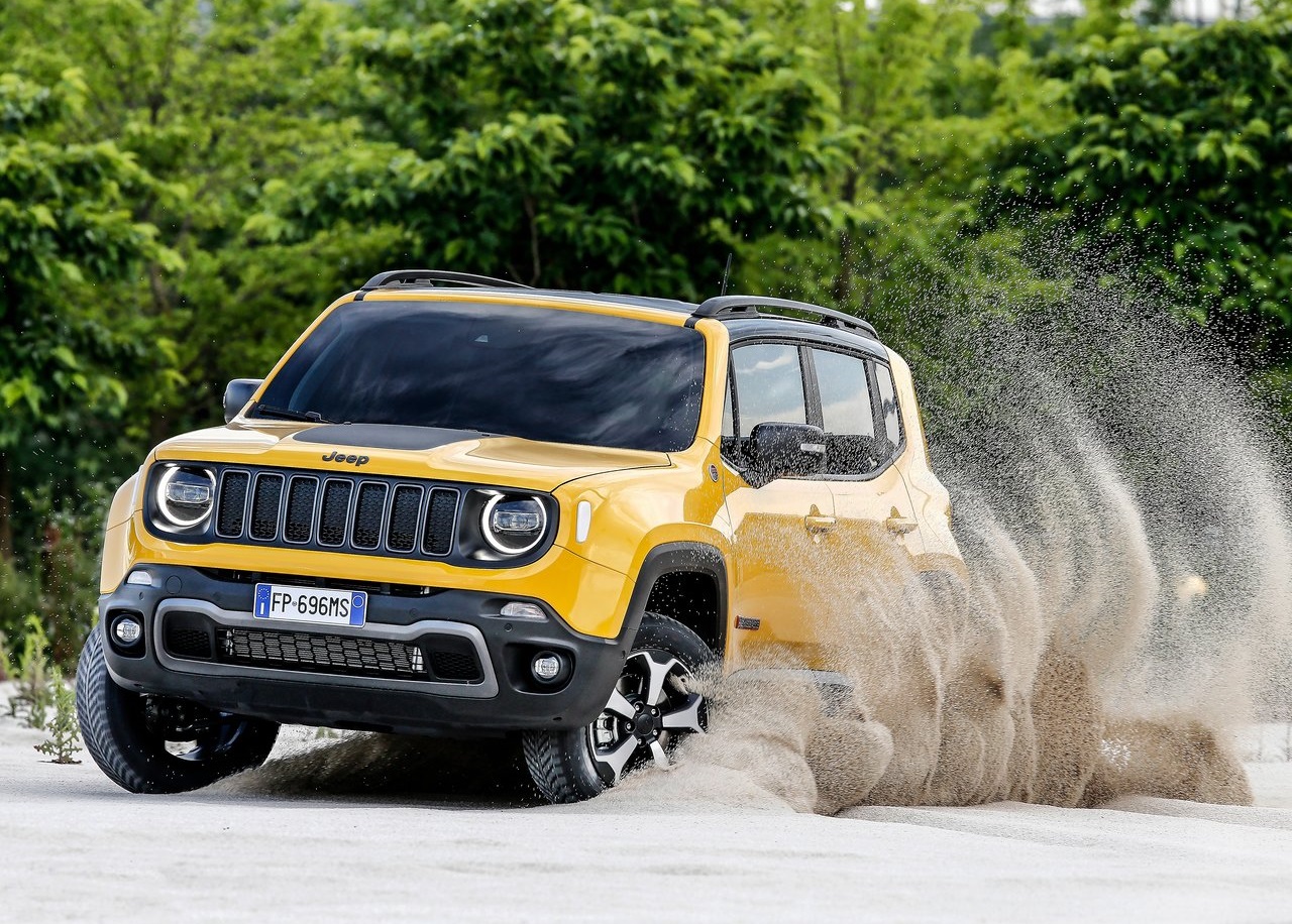 19 Jeep Renegade Trailhawk Revealed New Engine Options Detailed