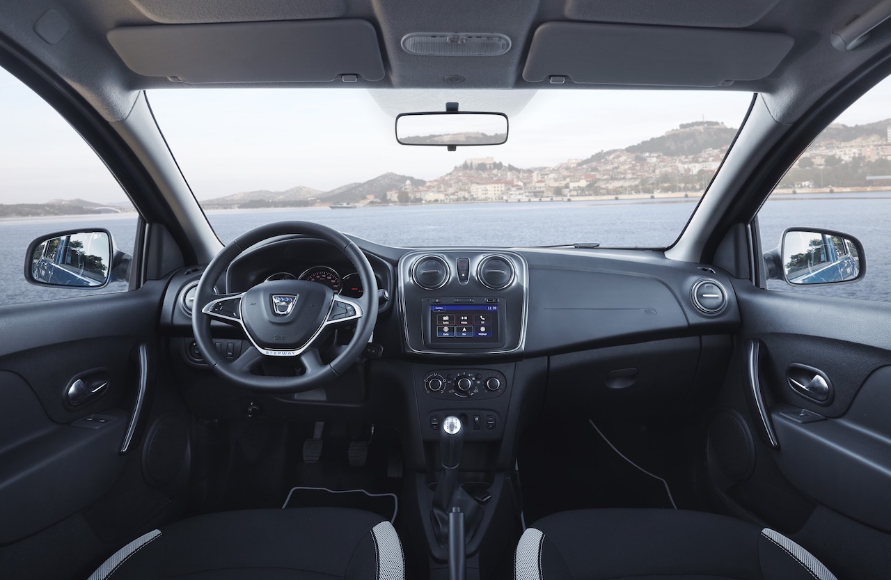 2017 Dacia Sandero Stepway dashboard