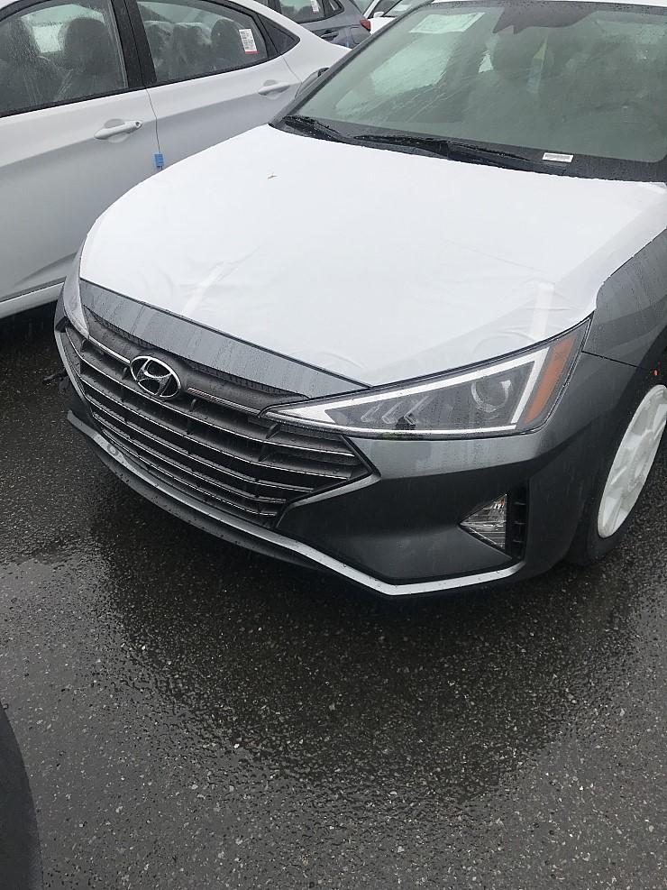 Hyundai elantra deals 2019 front bumper