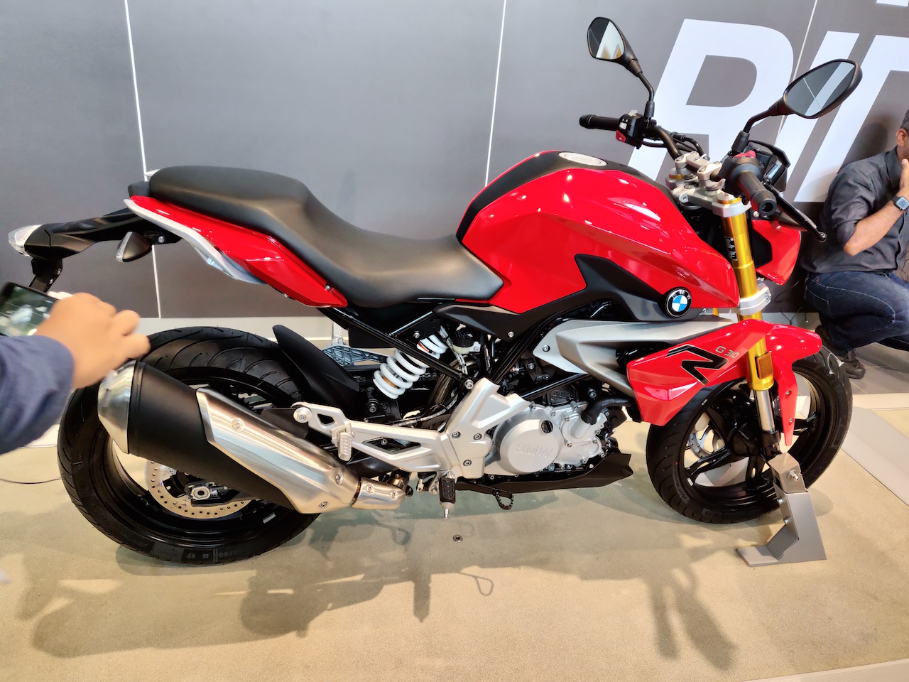 BMW G 310 R launched in India, priced at INR 2.99 lakh