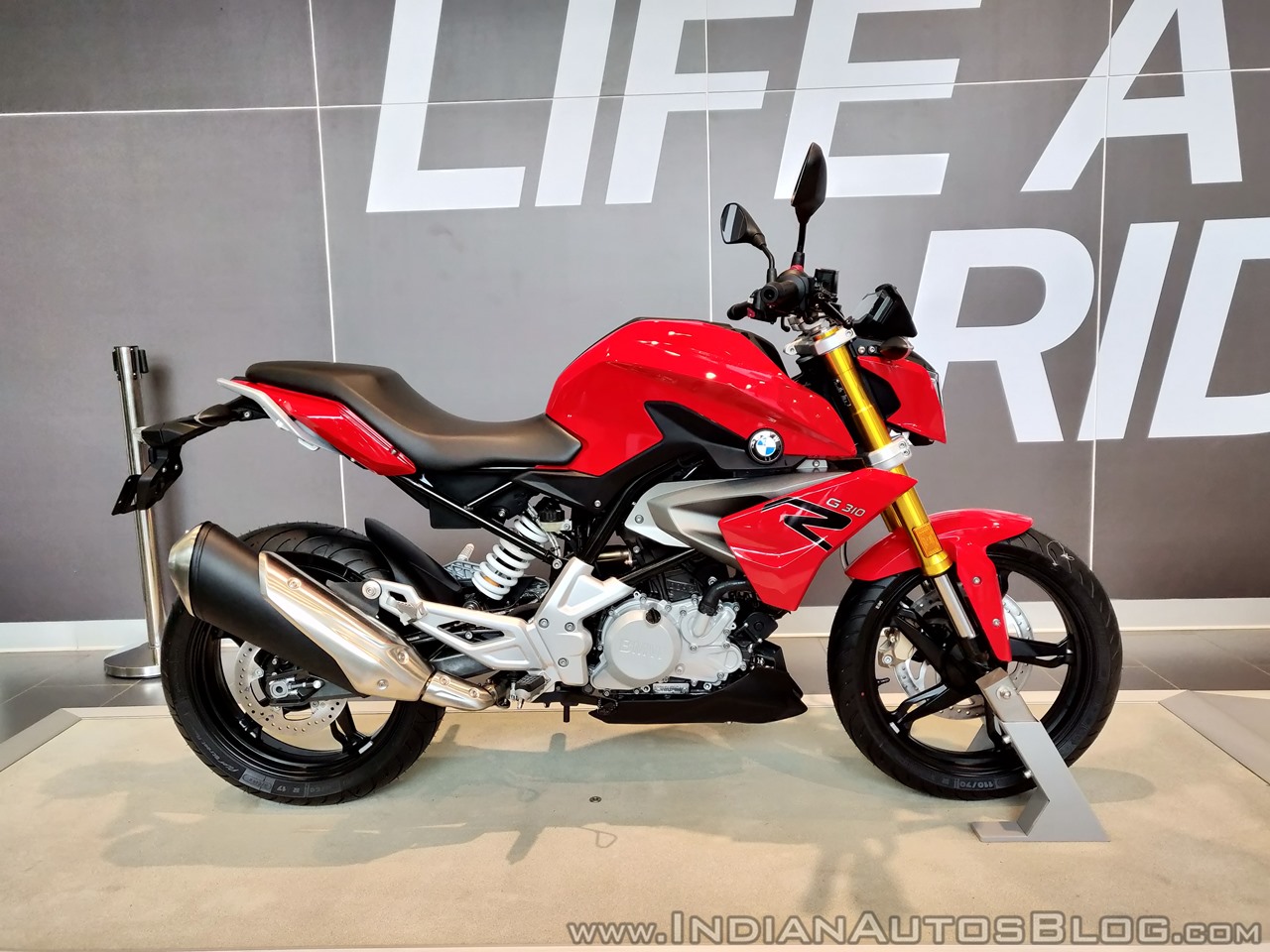 bmw g 310 r cost