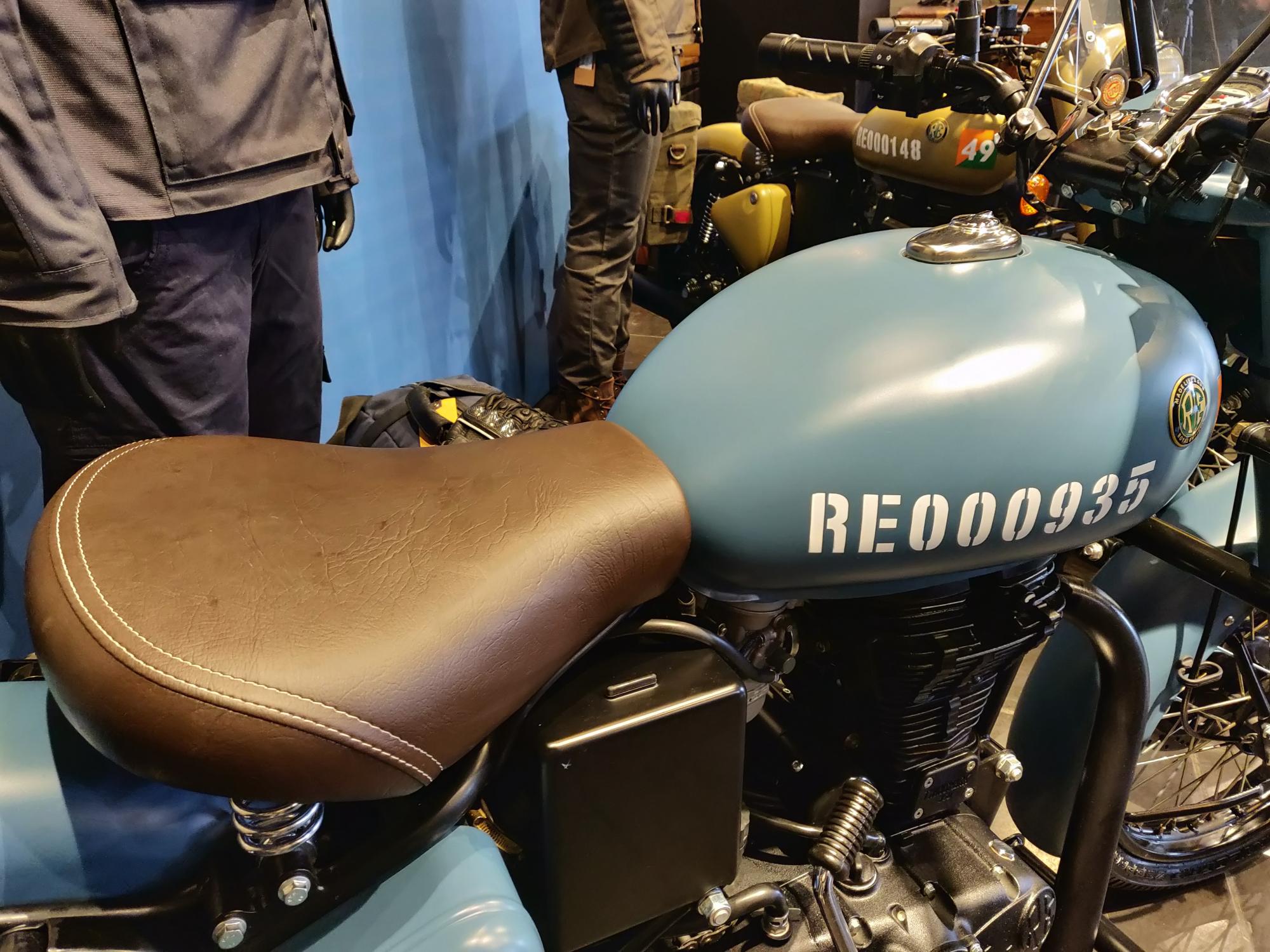 royal enfield signals 350 bs4