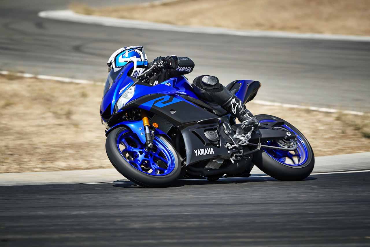 New Yamaha YZF-R25 with Movistar MotoGP livery revealed