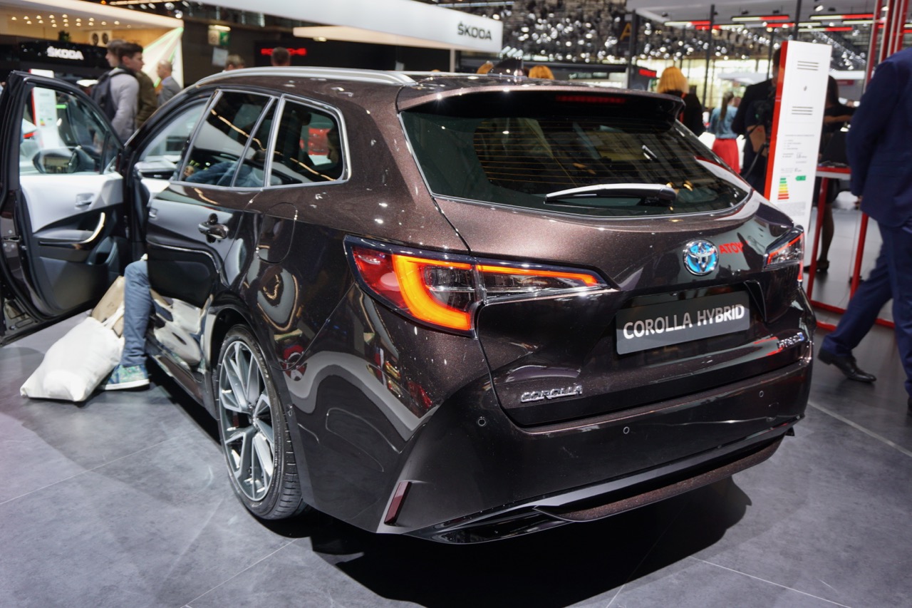 2018 Paris Motor Show Images 2019 Toyota Corolla T