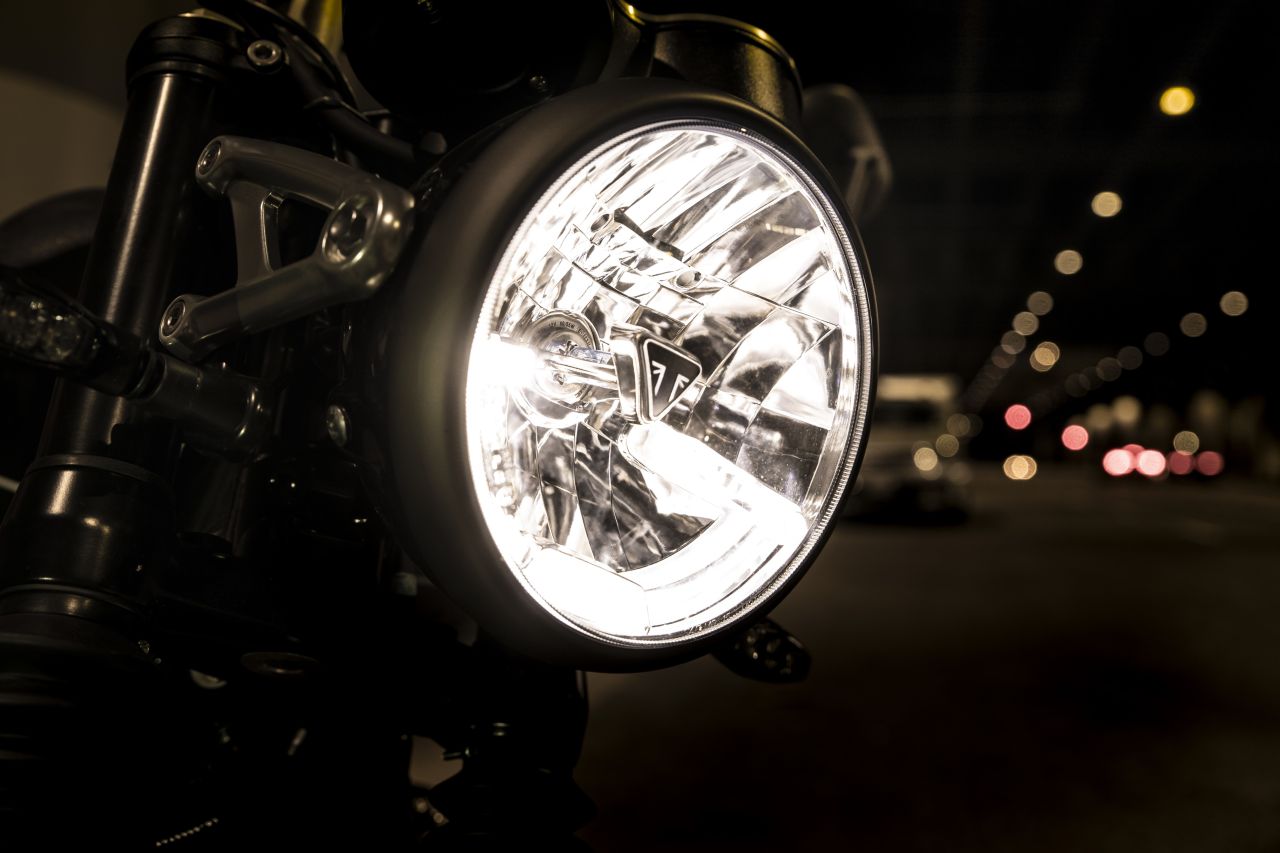2019 Triumph Speed Twin Front Headlight