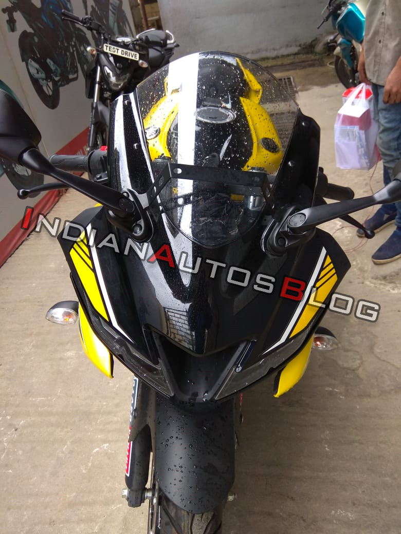r15 yellow colour