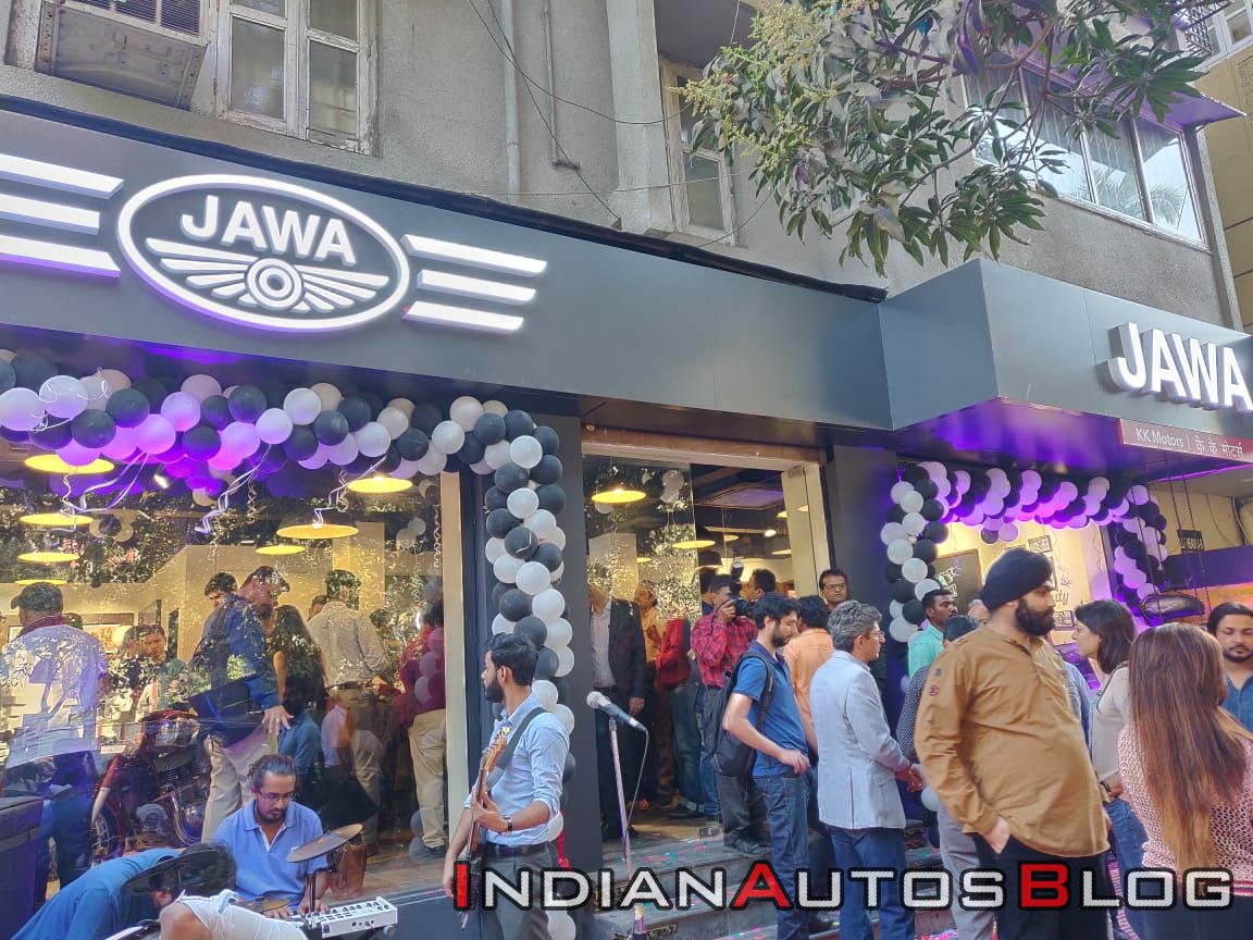 Jawa Inaugurates Four Dealerships In Mumbai Thane And Navi