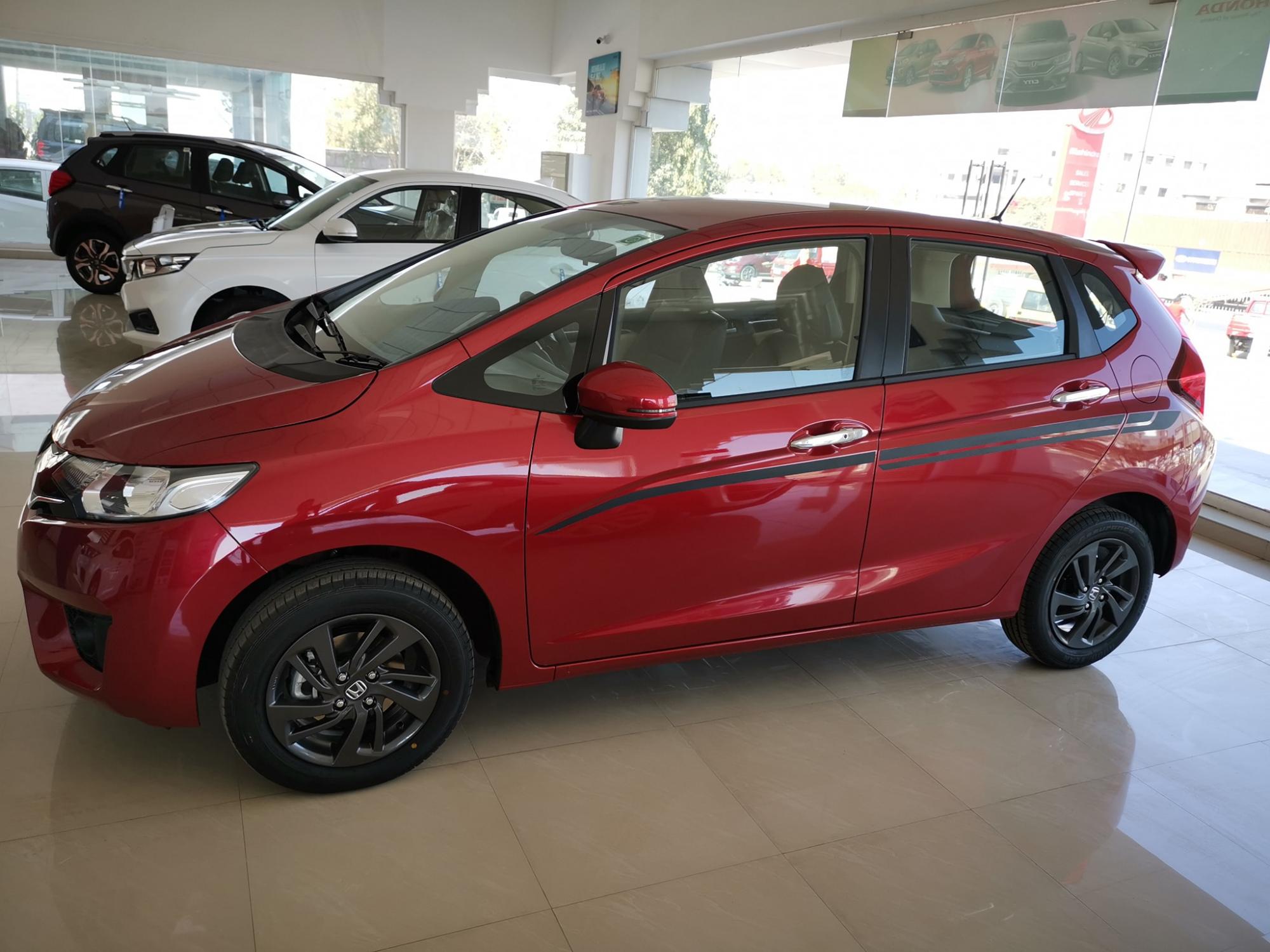 Honda jazz deals spoiler price