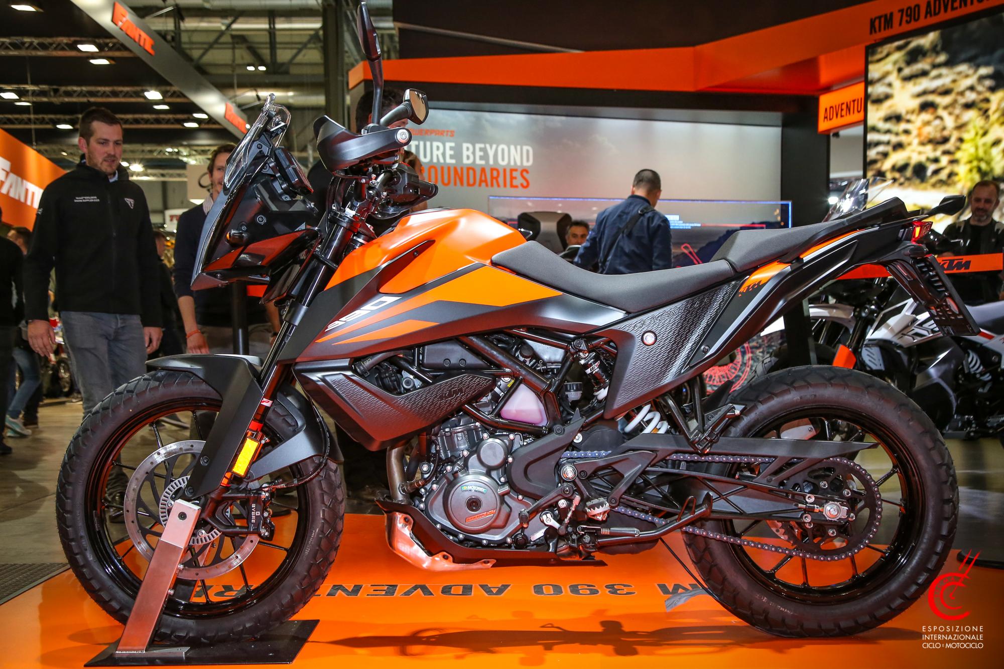 More dealerships commence unofficial pre-bookings for KTM 390 Adventure