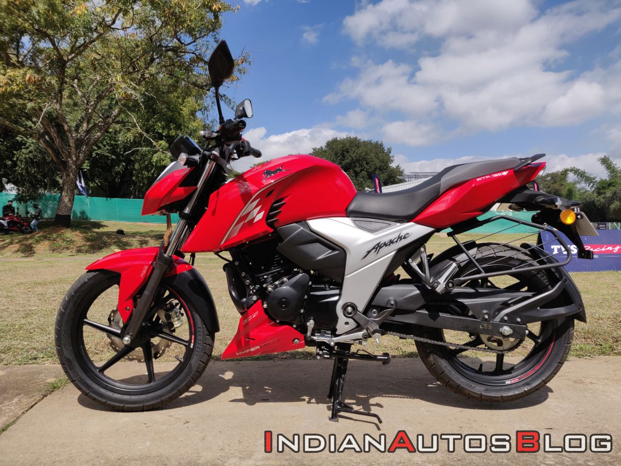 Bs6 Tvs Apache Rtr 160 4v Gets Its Second Price Hike Iab Report