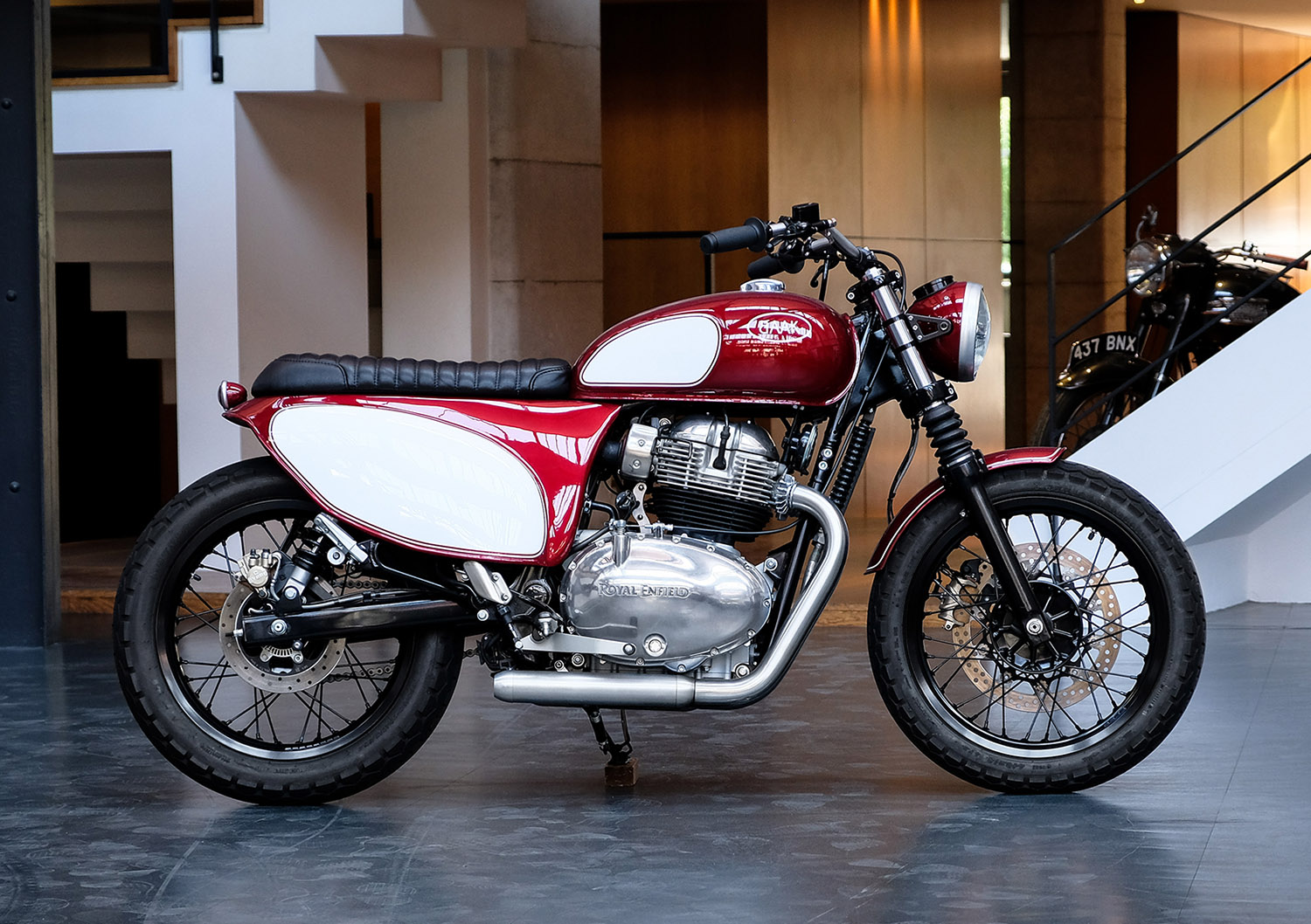 Custom Royal Enfield Interceptor 650 by BAAK is a gorgeous 50’s bike ...