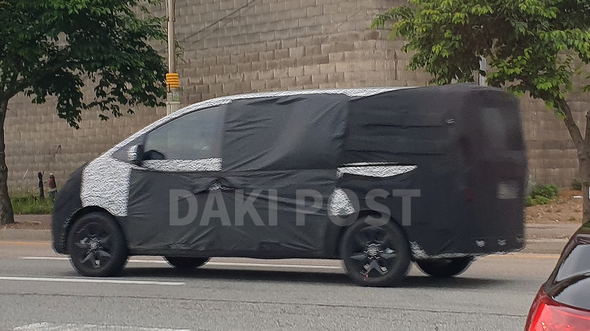 2021 Hyundai H-1 (2021 Hyundai Starex) spied for the first ...