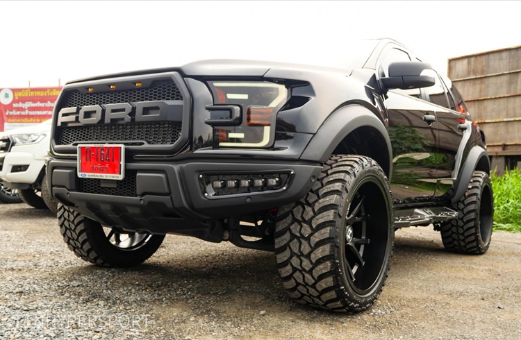 Modified Ford Endeavour With Ford F 150 Raptor Body Kit Looks Wicked