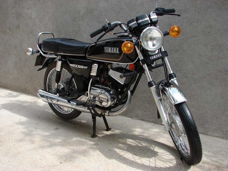 Yamaha Bike Old Model Rx100 Promotion Off57
