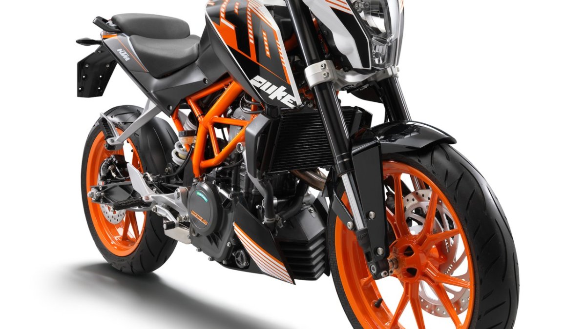 BSIII KTM Duke 390 being retailed at INR 1.60 lakhs