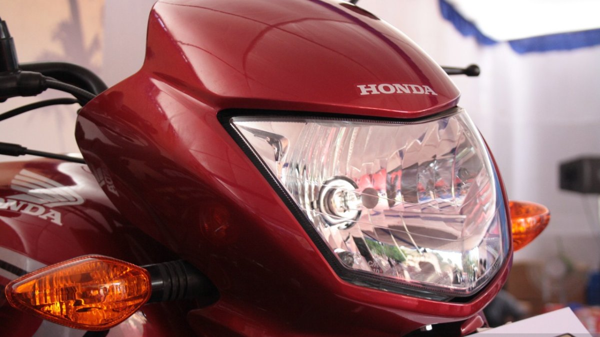 110 cc honda dream yuga headlight visor price