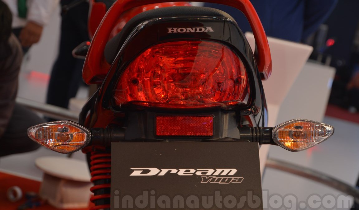 Honda dream yuga hot sale back light cover