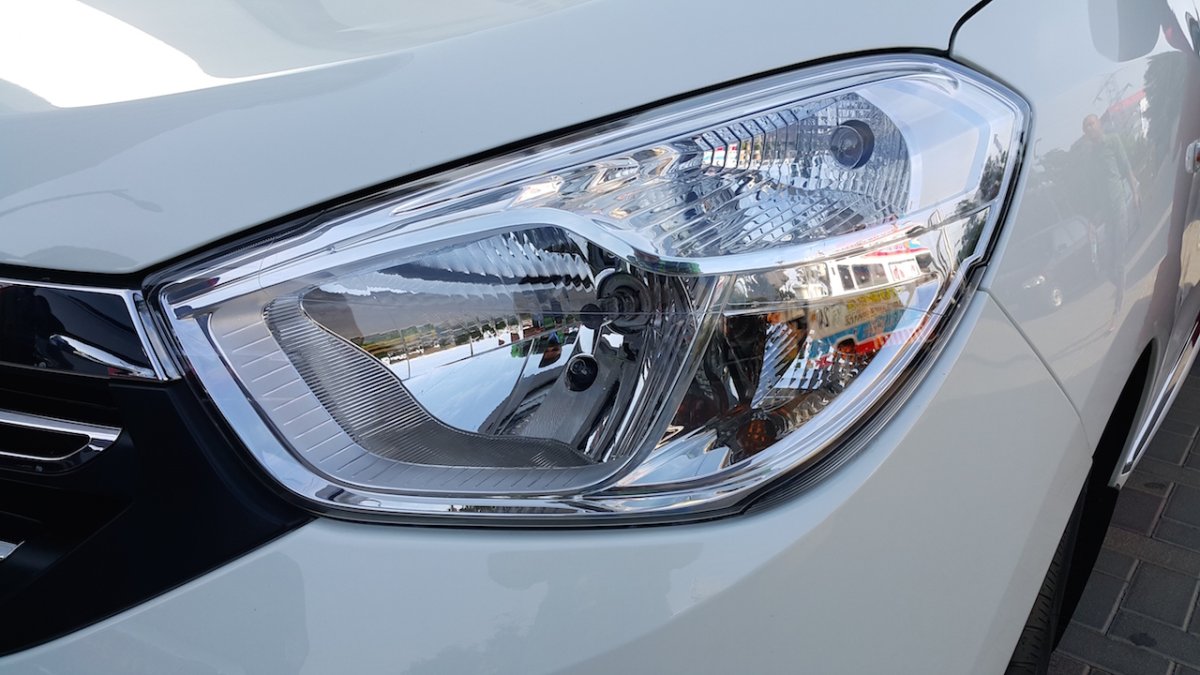 Renault lodgy headlight price Clearance