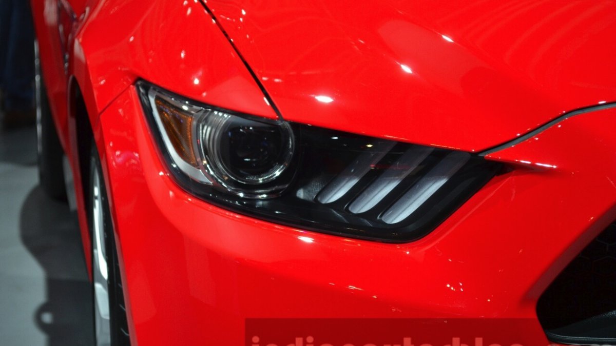 2016 deals mustang headlights