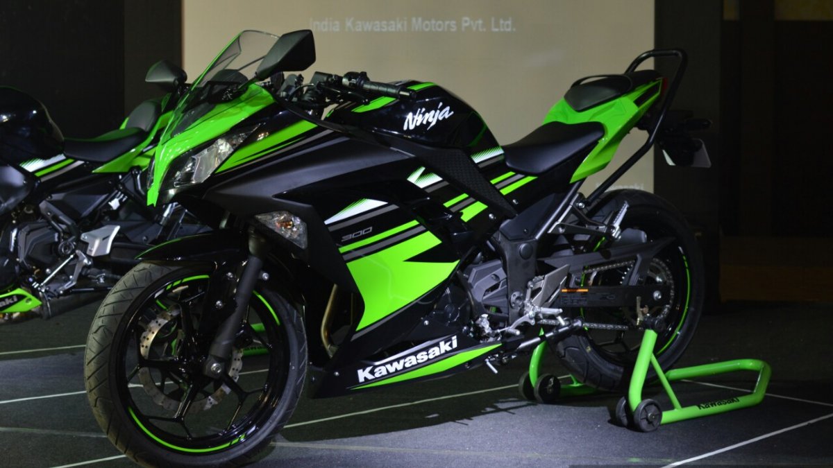 Kawasaki Ninja 300 Gets Cash Discount Of Inr 41 000