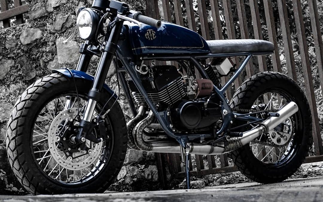 Modified Yamaha RD350 caf racer by Moto Exotica