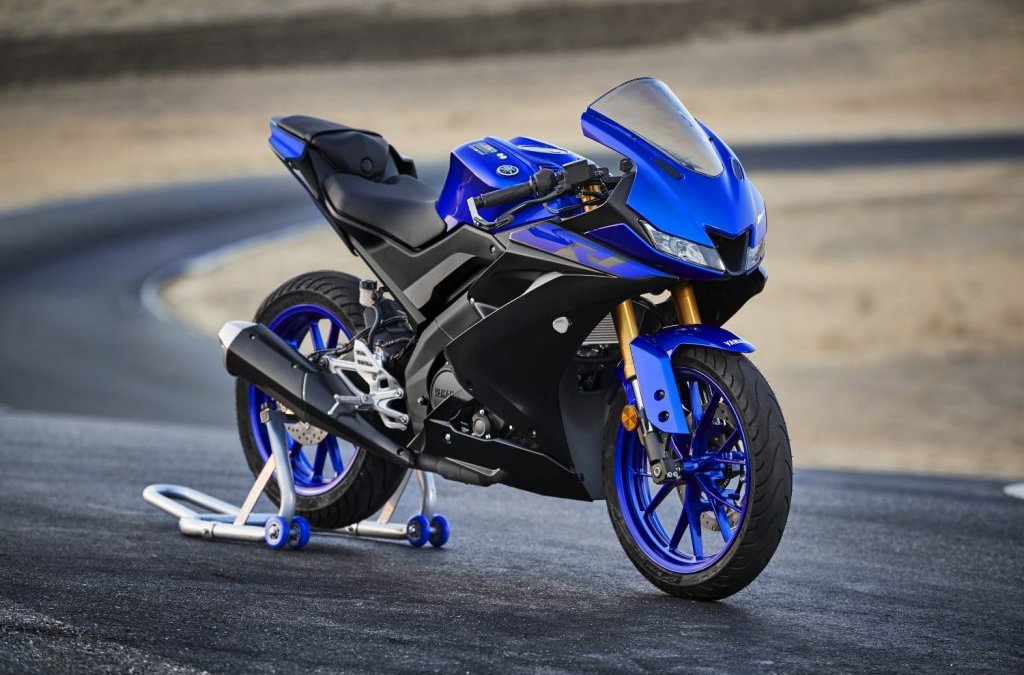 https://img.indianautosblog.com/crop/1200x675/2018/10/01/yamaha-yzf-r125-official-images-blue-right-front-q-c344.jpg