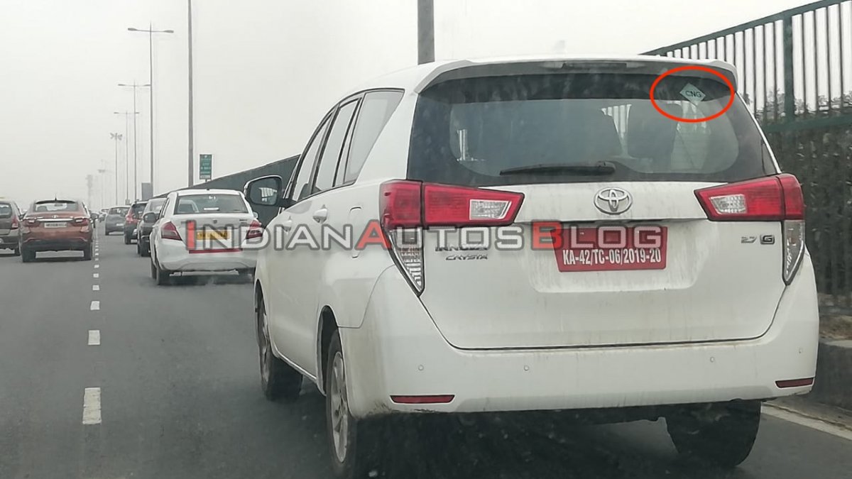 Scoop Toyota Innova Crysta Cng Spied In India For The First Time