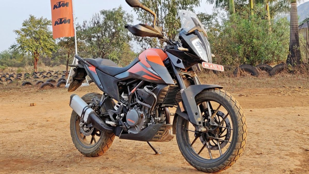 Duke 390 adventure on road online price