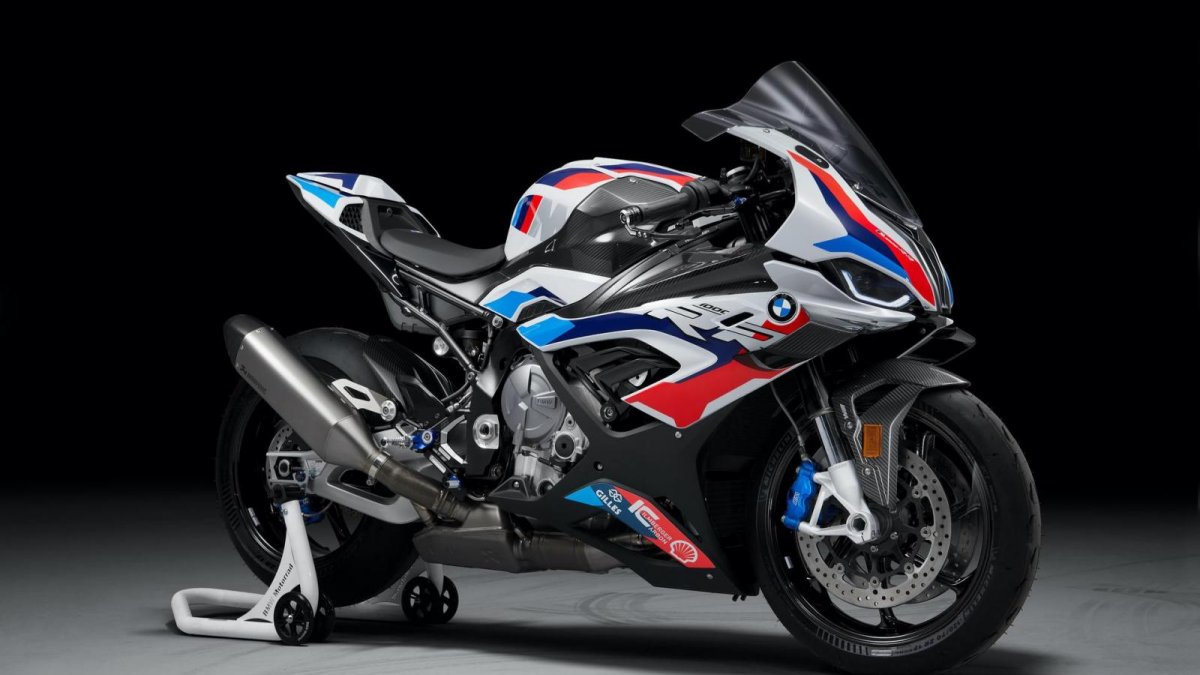 Track Focused Bmw M 1000 Rr With 212 Hp Launched