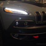 2014 Jeep Cherokee headlight