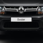 2014 Renault Duster Facelift grille 2