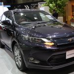 Toyota Harrier front three quarters at 2013 Tokyo Motor Show