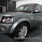 2014 Land Rover Discovery front three quarters at Auto Expo 2014