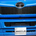 Tata LPS 4923 Lift Axle grille