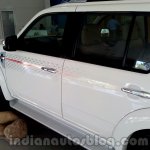 2014 Ford Endeavour door - Live image
