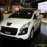 Peugeot 3008 front there quarter at the Philippines Motor Show 2014