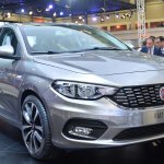 Fiat Aegea front quarter at the 2015 Istanbul Motor Show