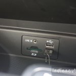 2015 Ford Endeavour USB and SD Card Slot (Review)