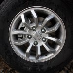 Mahindra TUV300 alloy rims launched in India