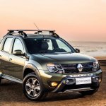 Renault Duster Oroch (Duster pick-up) front three quarter launched in Brazil